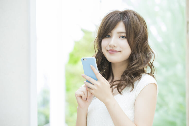 チャット占いアモリーを口コミ！当たる占い師おすすめ