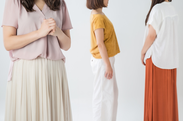 人間関係が続かない女性