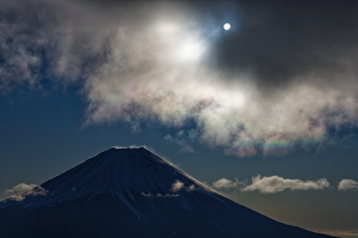 富士山と虹の画像