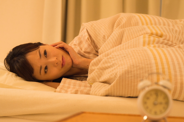 全然眠れない女性