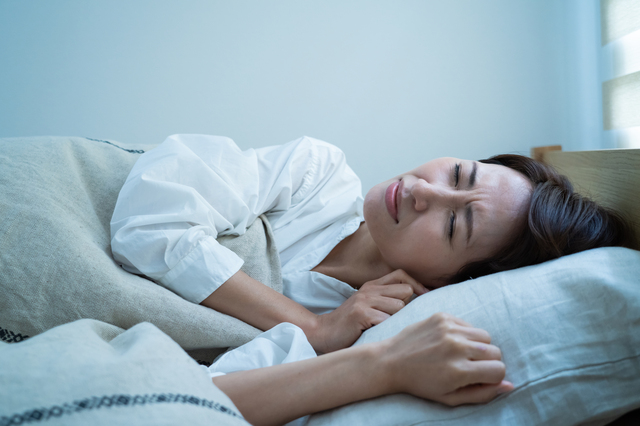 イライラして眠れない