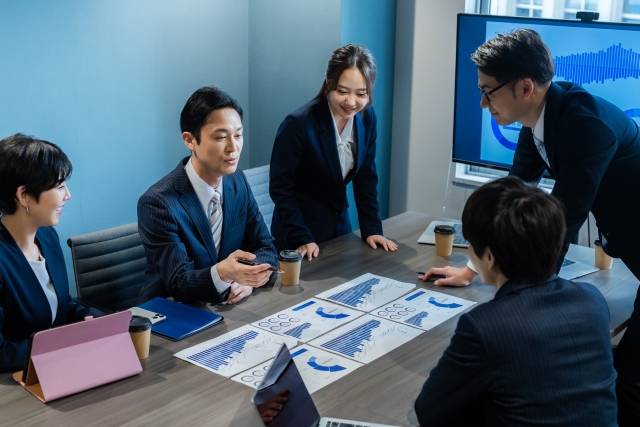 仕事 ミーティング プレゼン