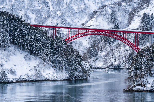 雪と橋
