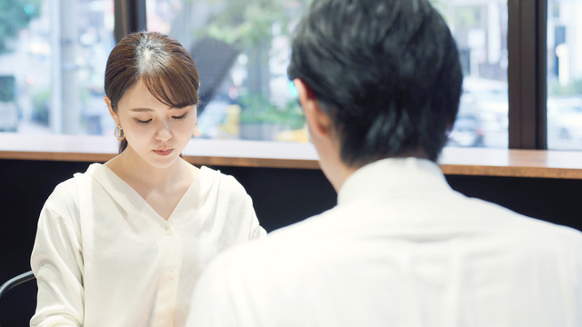 気まずい男女