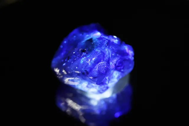 アウイナイトとは 意味 スピリチュアル効果 取り扱い方