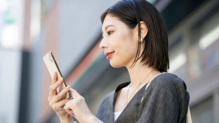 電話占いヴェルニのメール鑑定で復縁が当たるおすすめの先生5選!
