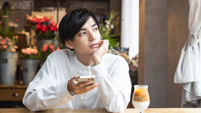 急に既読無視する男性の心理!駆け引きは何日から?