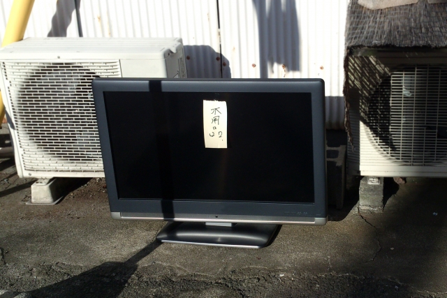 壊れたテレビ