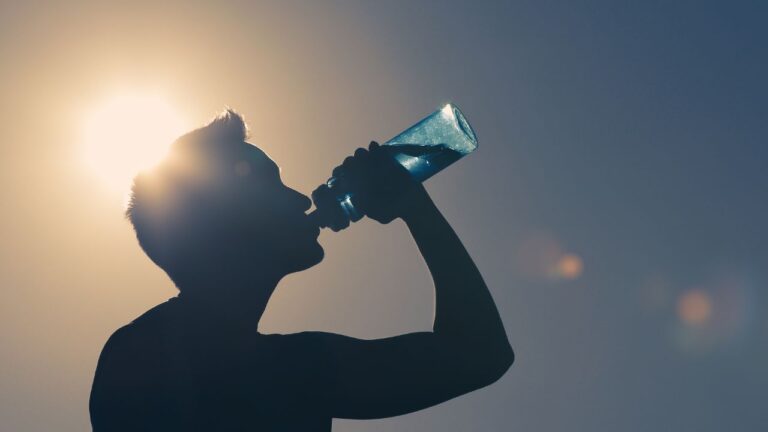 喉が渇くスピリチュアル意味