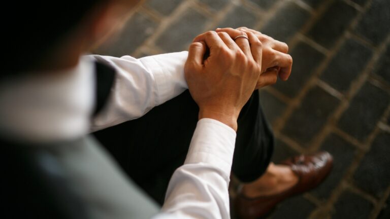 既婚男性は自分からは誘わない?心理と見極め方
