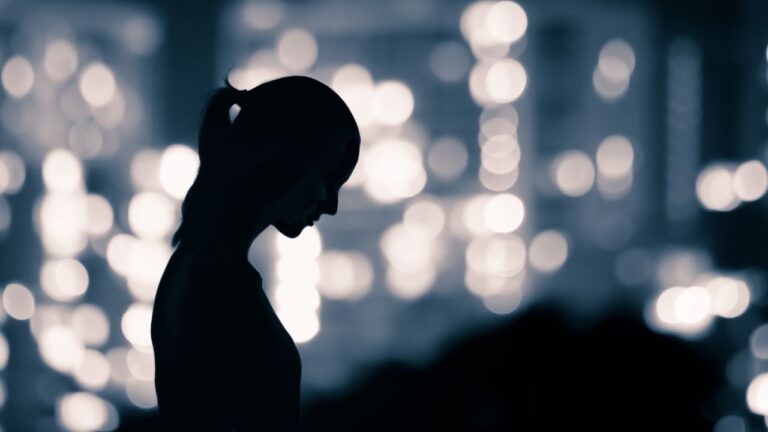 ツインレイ男性が女性を傷つける理由と心理