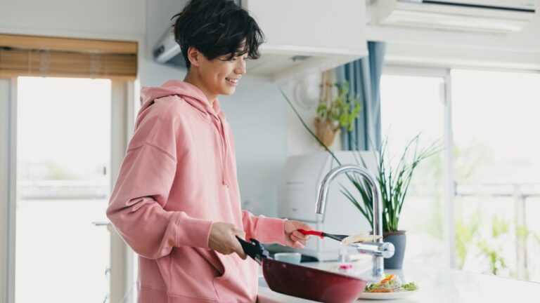 一人暮らしの男性の家に行く際の心構えと相手に好かれる心遣い