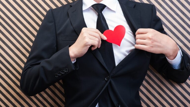 好きな人ができた時に起こる男性の変化8つ