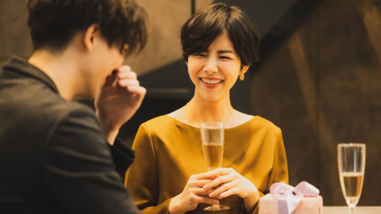 Cuddle(カドル)の評判・口コミを調査!会えない既婚者専用マッチングアプリ?悪い口コミ&良い口コミや使い方を調査!