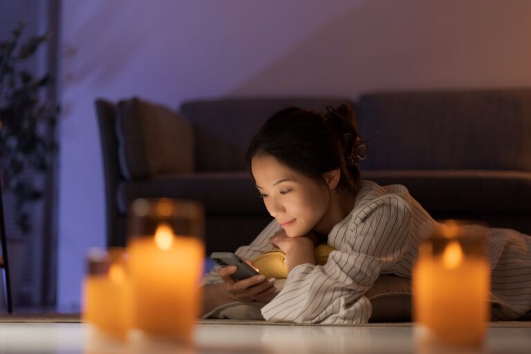 付き合ってない女性からだんだん連絡が減る……理由や特徴・対処法などを解説！