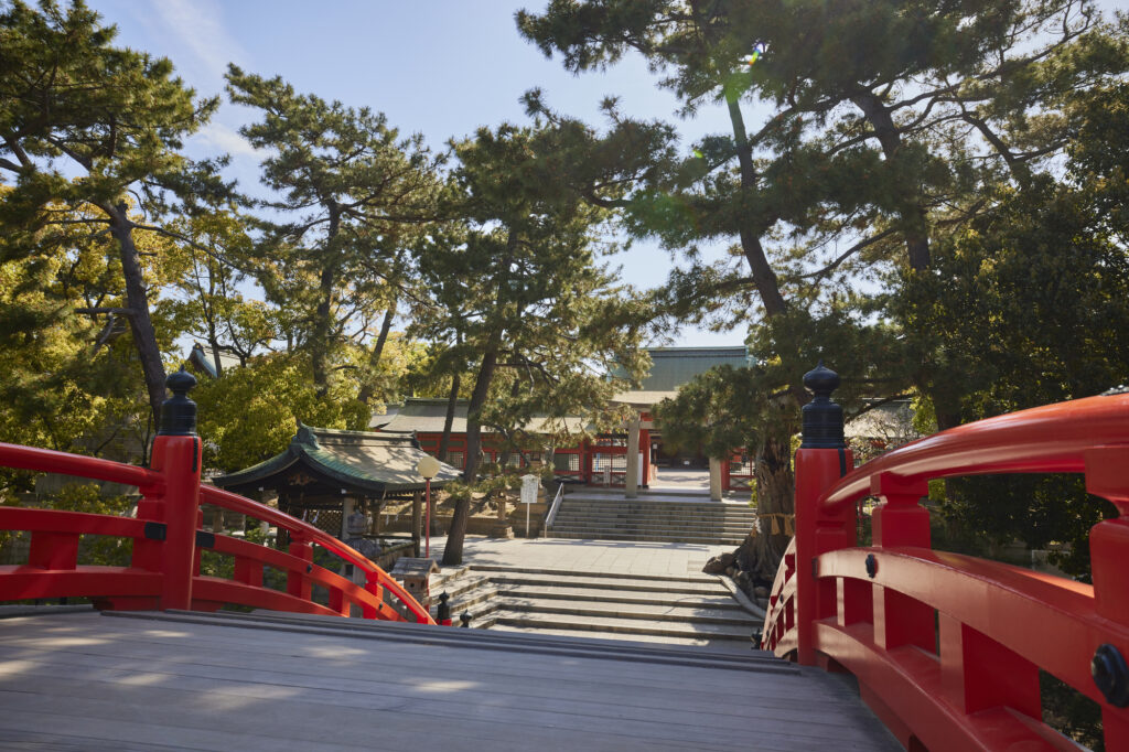 住吉大社の反橋（太鼓橋）と本宮社殿