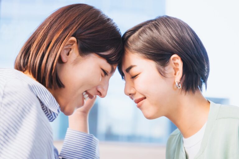 スキンシップが好きな人の特徴は？心理は？【男女別】