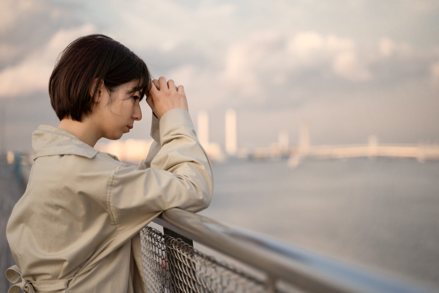 繊細な人の顔つき5選！人相の特徴から分かる繊細な性格