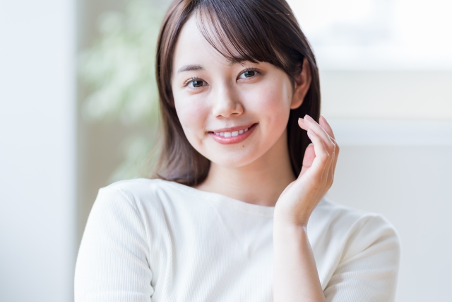 笑顔の女性